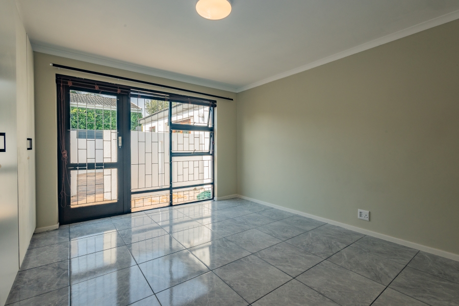 5 Bedroom Property for Sale in De Bron Western Cape